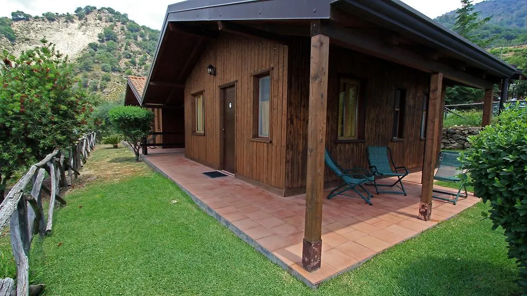 Séjour à la ferme Agriturismo San Cataldo Motta Camastra Italie