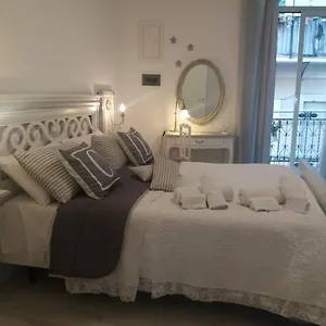 https://castrum-lodge.palermohotels.org